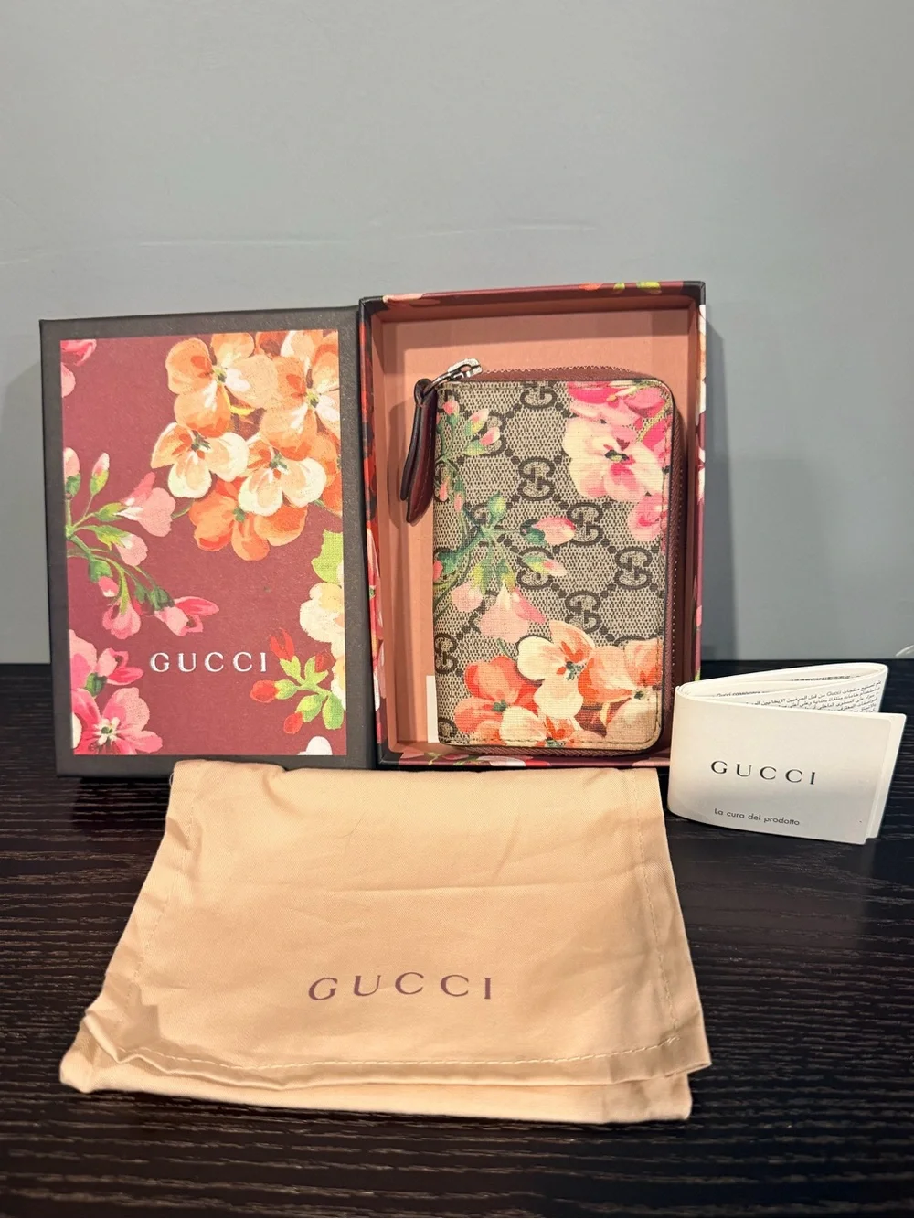Gucci GG Supreme Zip Around Wallet w/ Pink Floral Accents, Box & Dusty Included